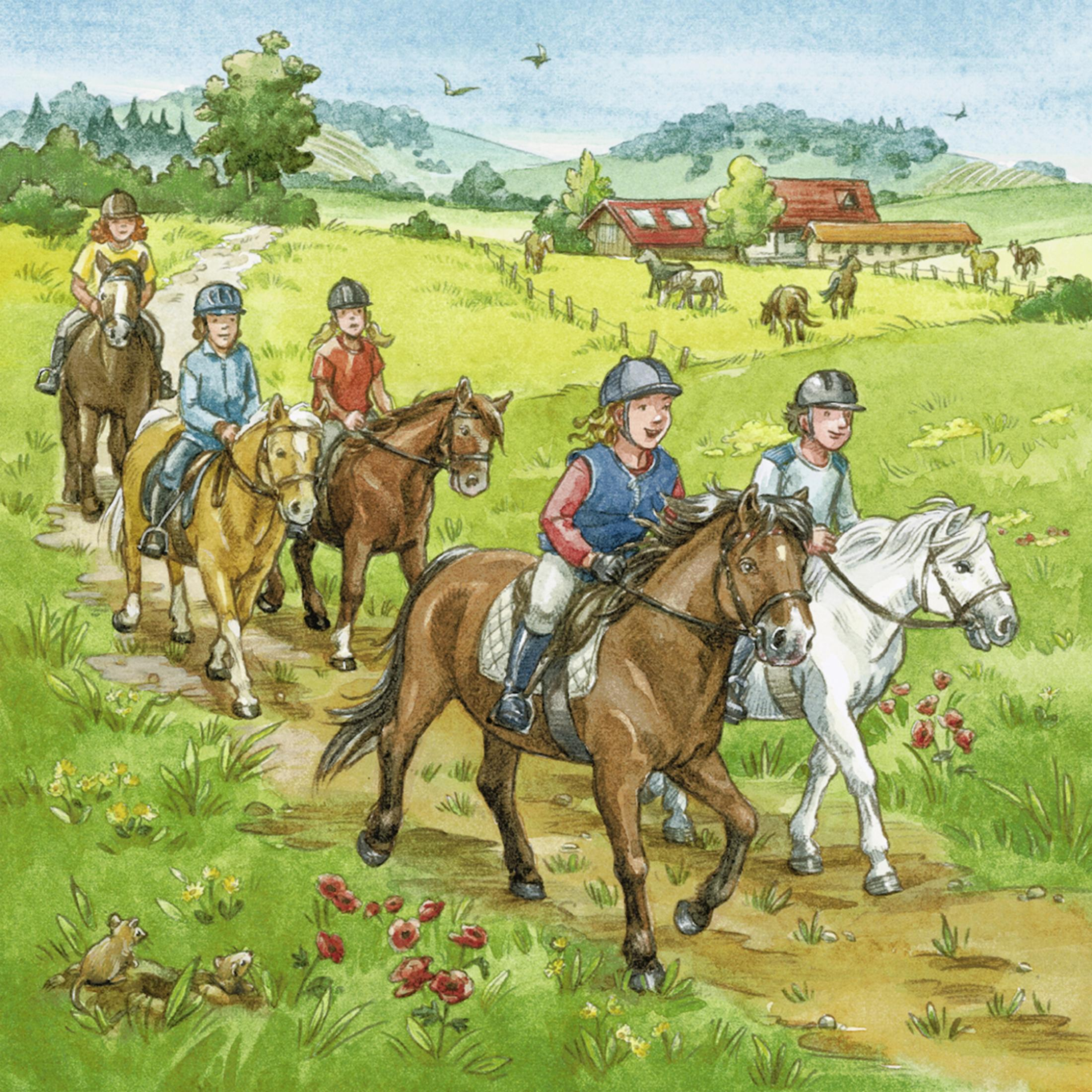 Dzieci jadące konno po polnej ścieżce. Zielone pola z drzewami i domami w tle.