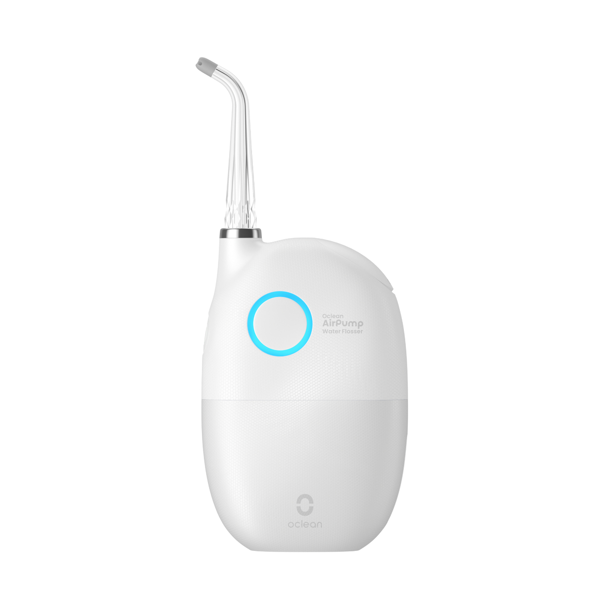 Weißer Oclean Wasserflosser mit blauem Kreisk Knopf. Abgewinkelter Kopf mit Düse. Heller Hintergrund.