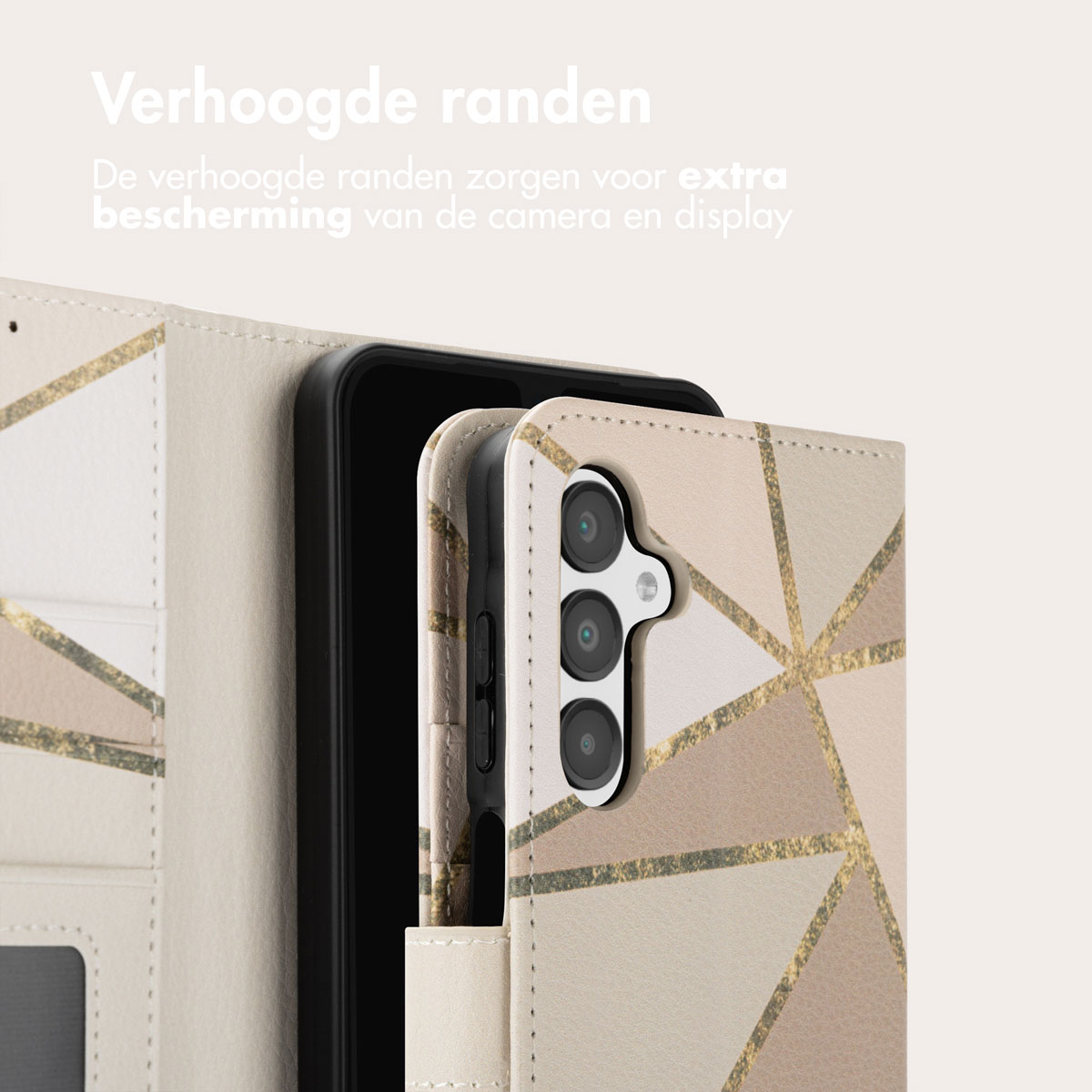 Coque de téléphone montrant l'intérieur d'un étui portefeuille avec un téléphone. Le téléphone a des caméras.