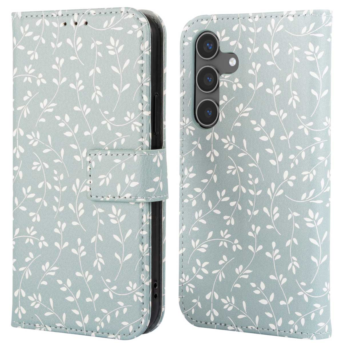 Telefoonhoesje met een wit bloemenpatroon op een lichtblauwe achtergrond. De telefoon zit in de hoes.