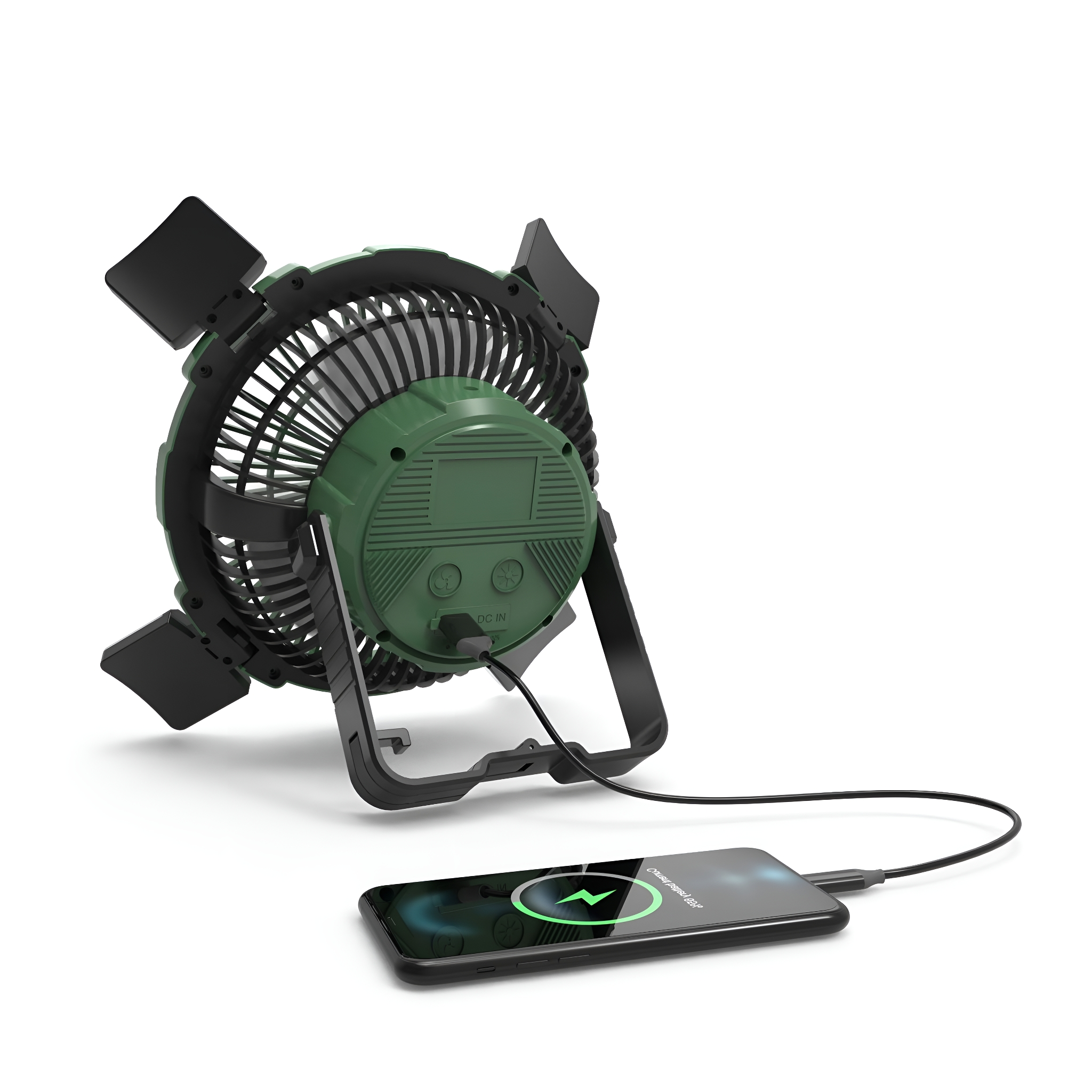 Ein tragbarer Ventilator, der ein Telefon über USB auflädt, auf weißer Oberfläche, mit grünem Licht.