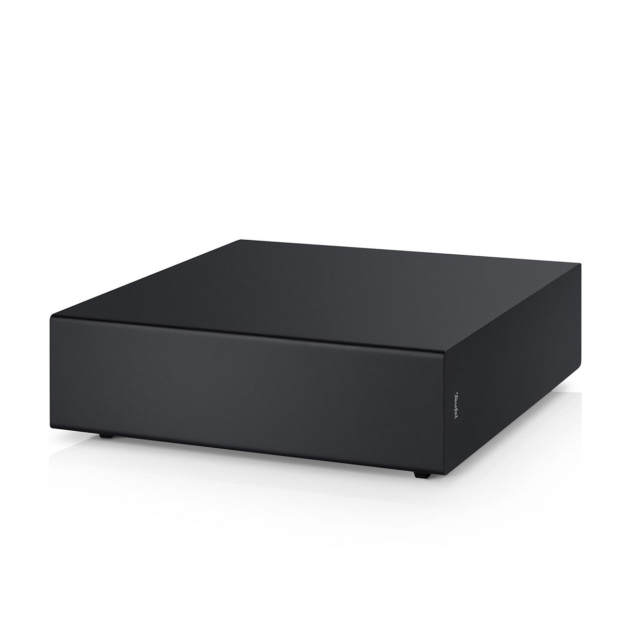 Appareil audio rectangulaire noir. Fond blanc. Design simple.