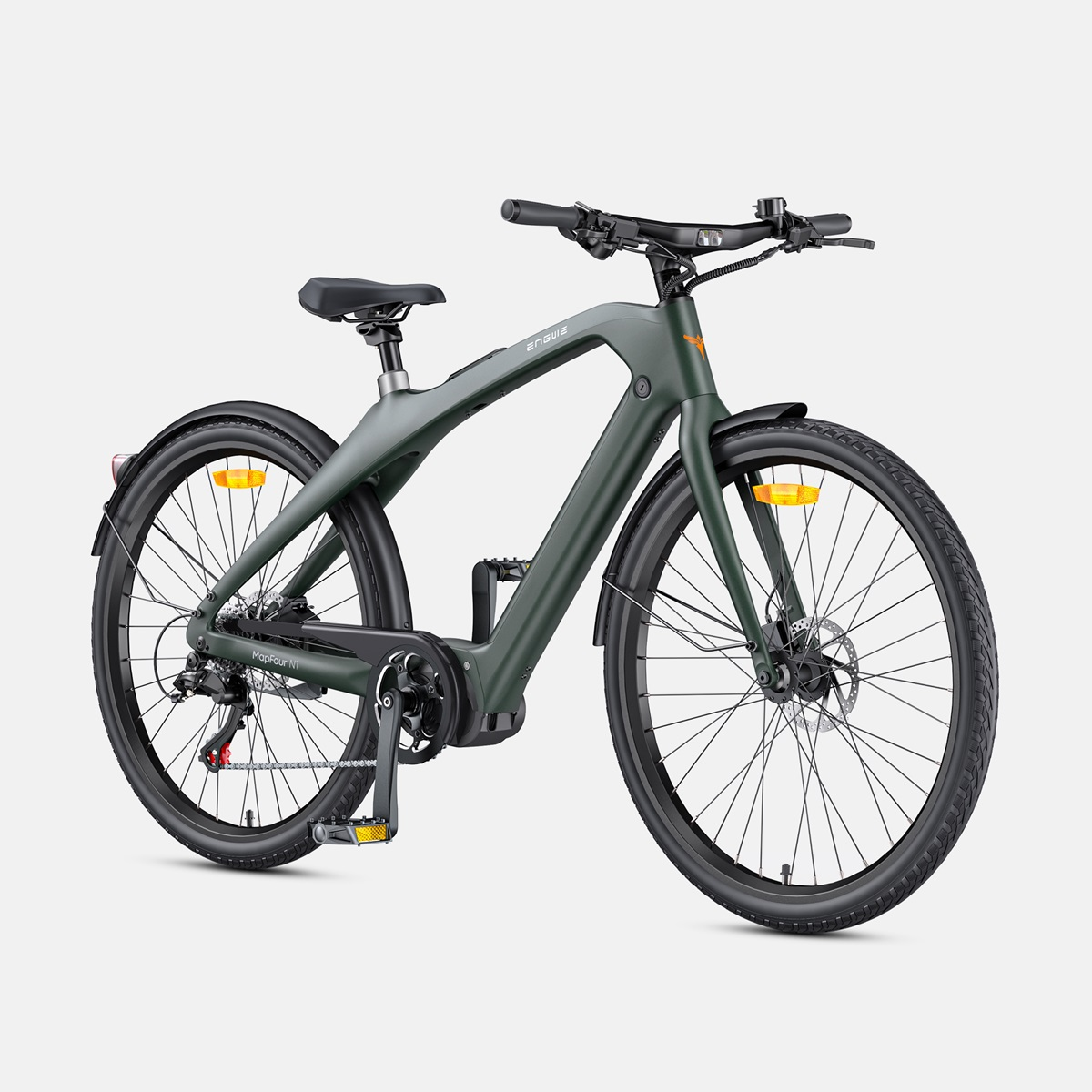 Grünes Elektrofahrrad mit schwarzen Reifen und Lenker, isoliert auf weißem Hintergrund.