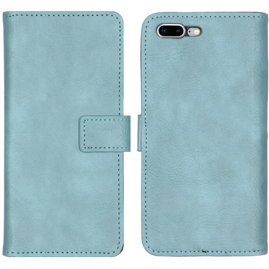 Étui de téléphone bleu clair, ouvert. Intérieur avec coutures et fermeture magnétique visible.