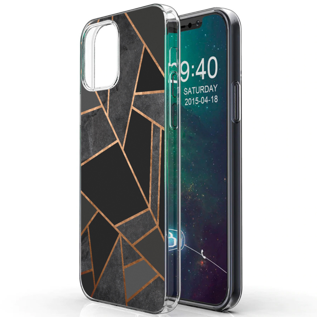 Telefono in una custodia con un design geometrico. La custodia ha elementi neri, grigi e dorati. Sfondo bianco.