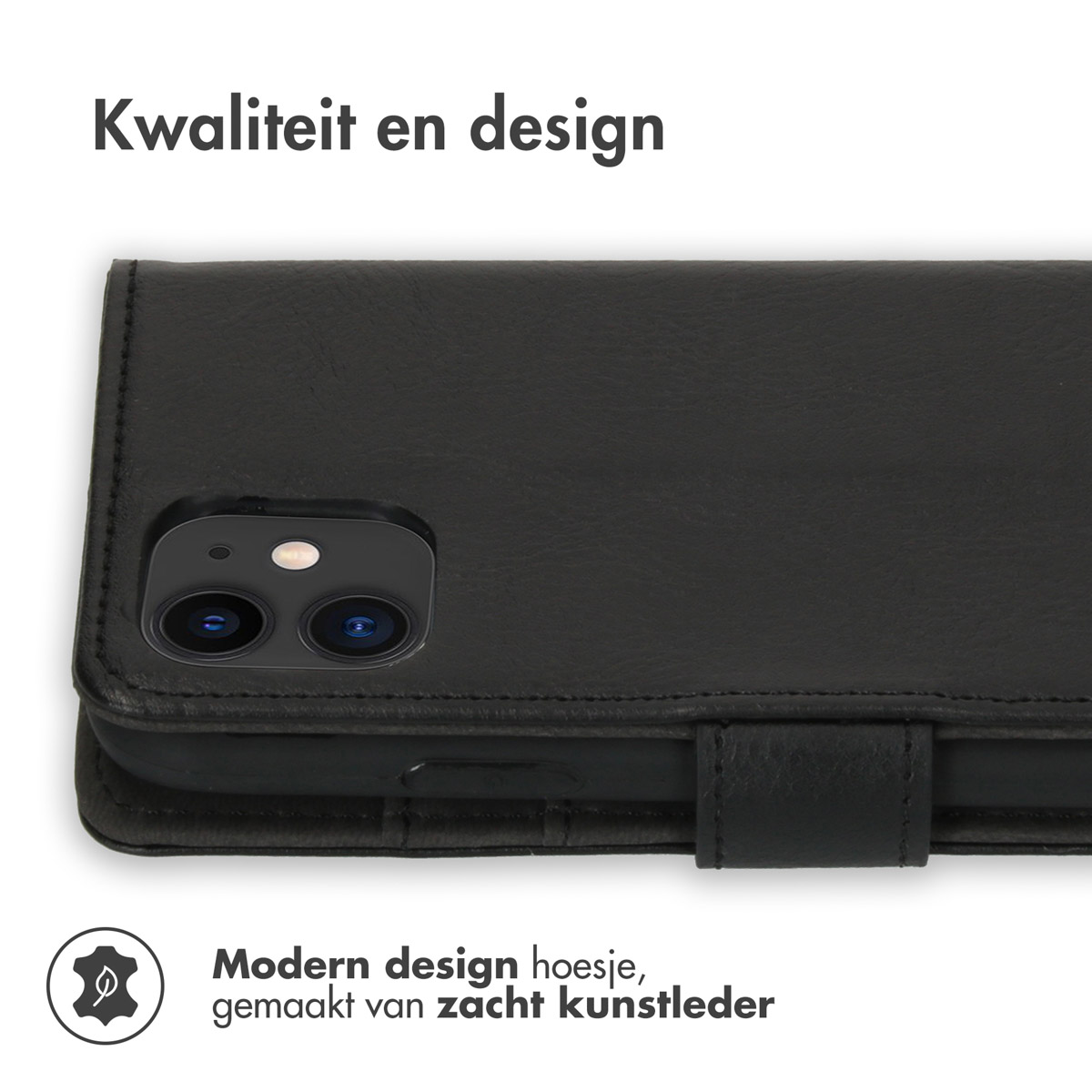 Een zwarte leren telefoonhoes met een telefoon erin. De hoes heeft een klep en een magnetische sluiting.