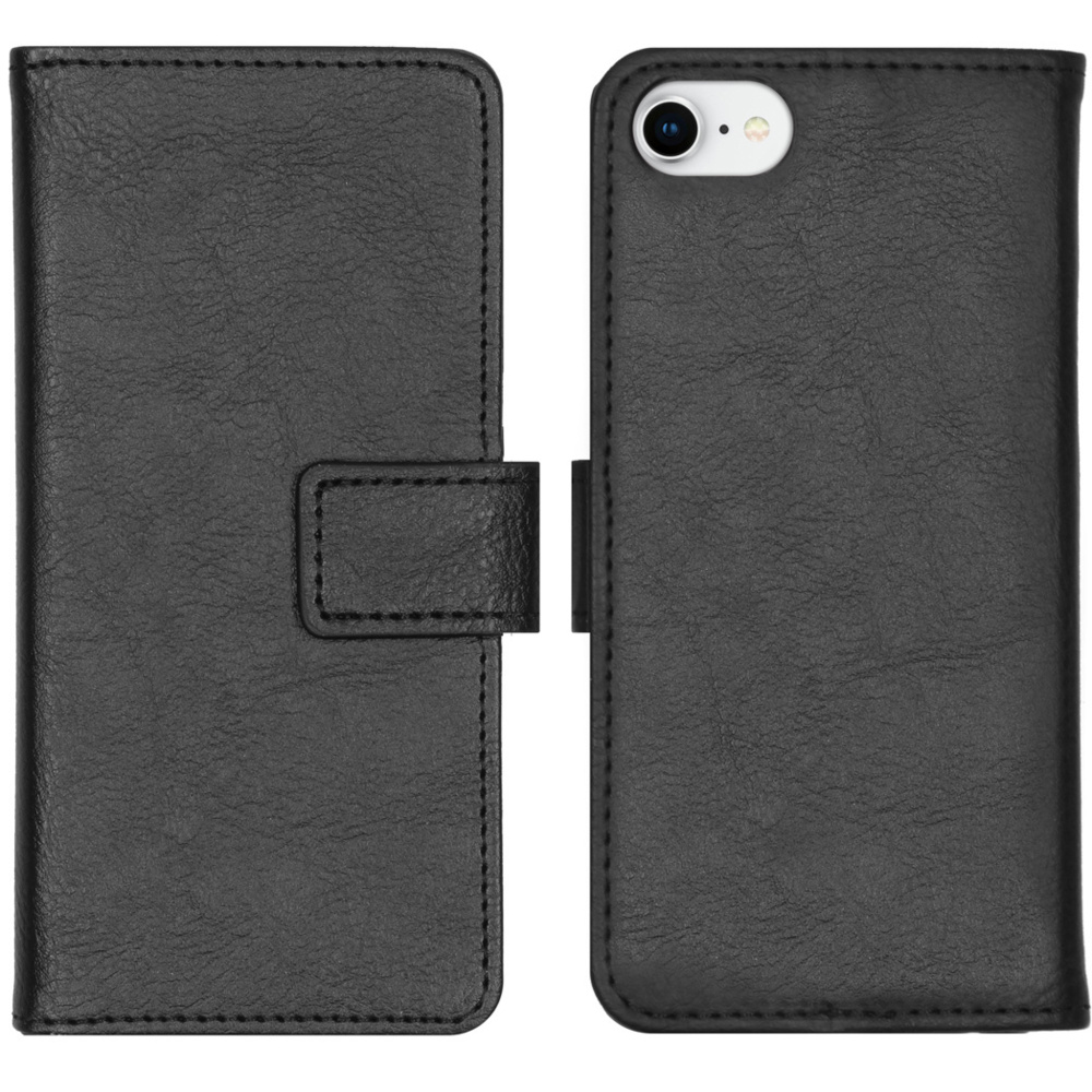 Étui de téléphone en cuir noir, ouvert. Le téléphone est à droite, avec l'appareil photo visible.