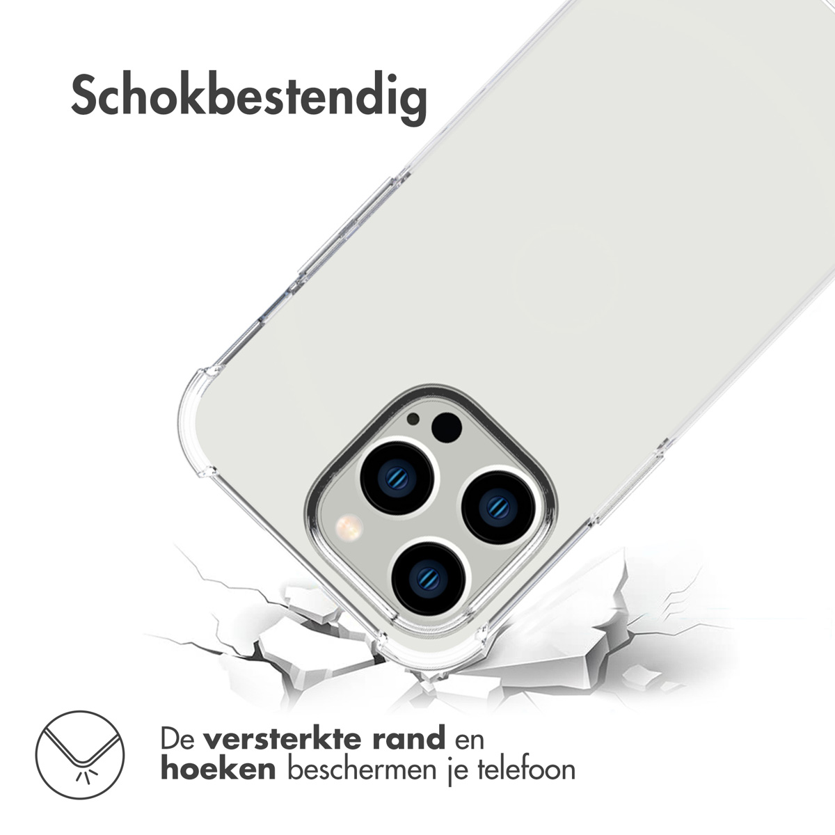 Een doorzichtige telefoonhoes met versterkte randen beschermt de telefoon. De hoes ligt op een wit oppervlak met scheuren. Tekst: 'Schokbestendig'.