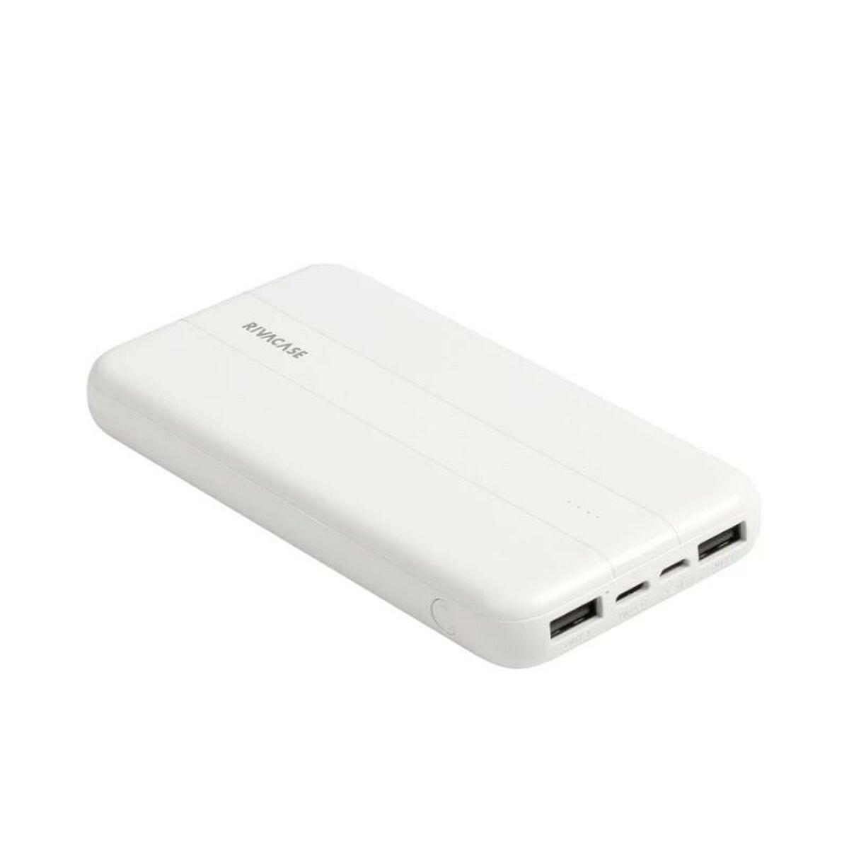 Un power bank bianco con due porte USB e una porta di ricarica. È su una superficie bianca.