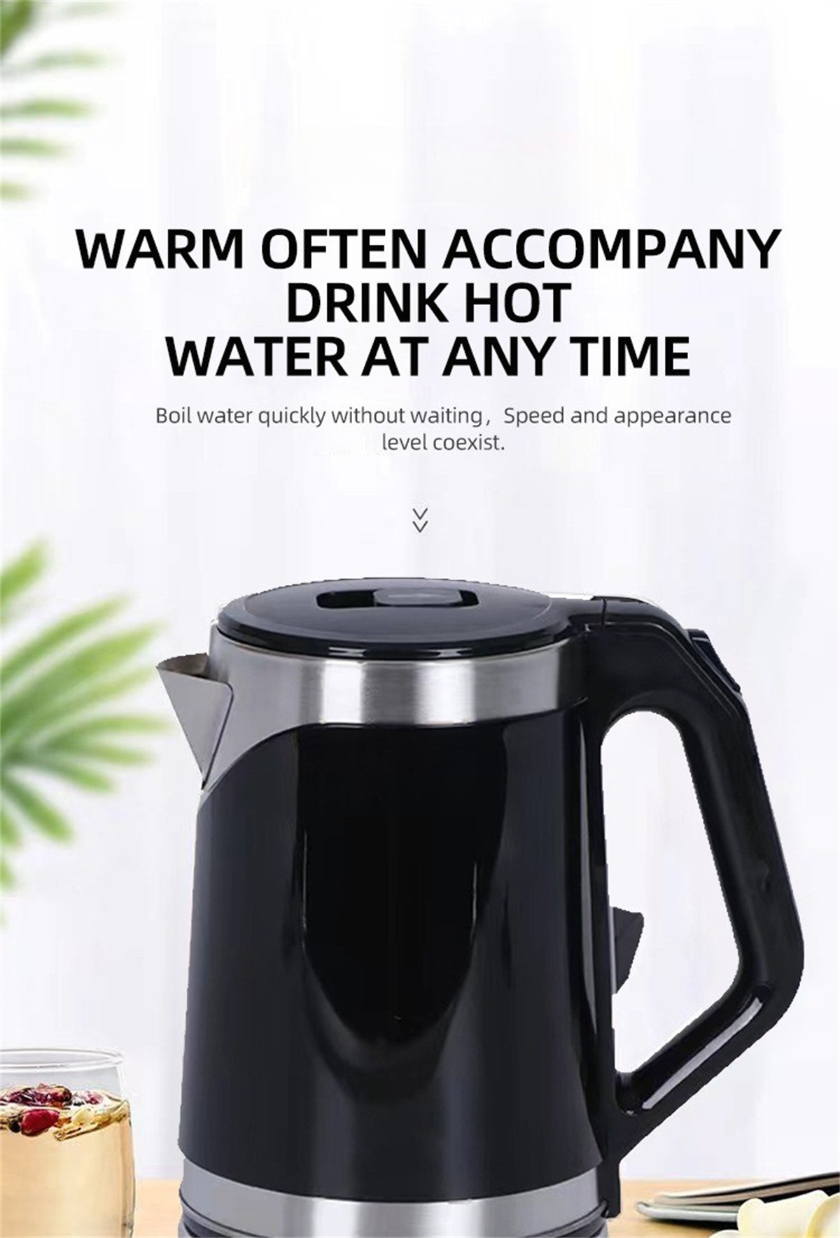 Ein schwarzer Wasserkocher. Der Text lautet 'Warm oft begleiten, jederzeit heißes Wasser trinken'.