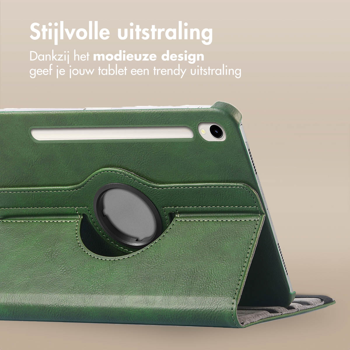 Groene tablethoes met een opvouwbare standaard en een draaiende ring. De achtergrond is een vaag olijfgroen.