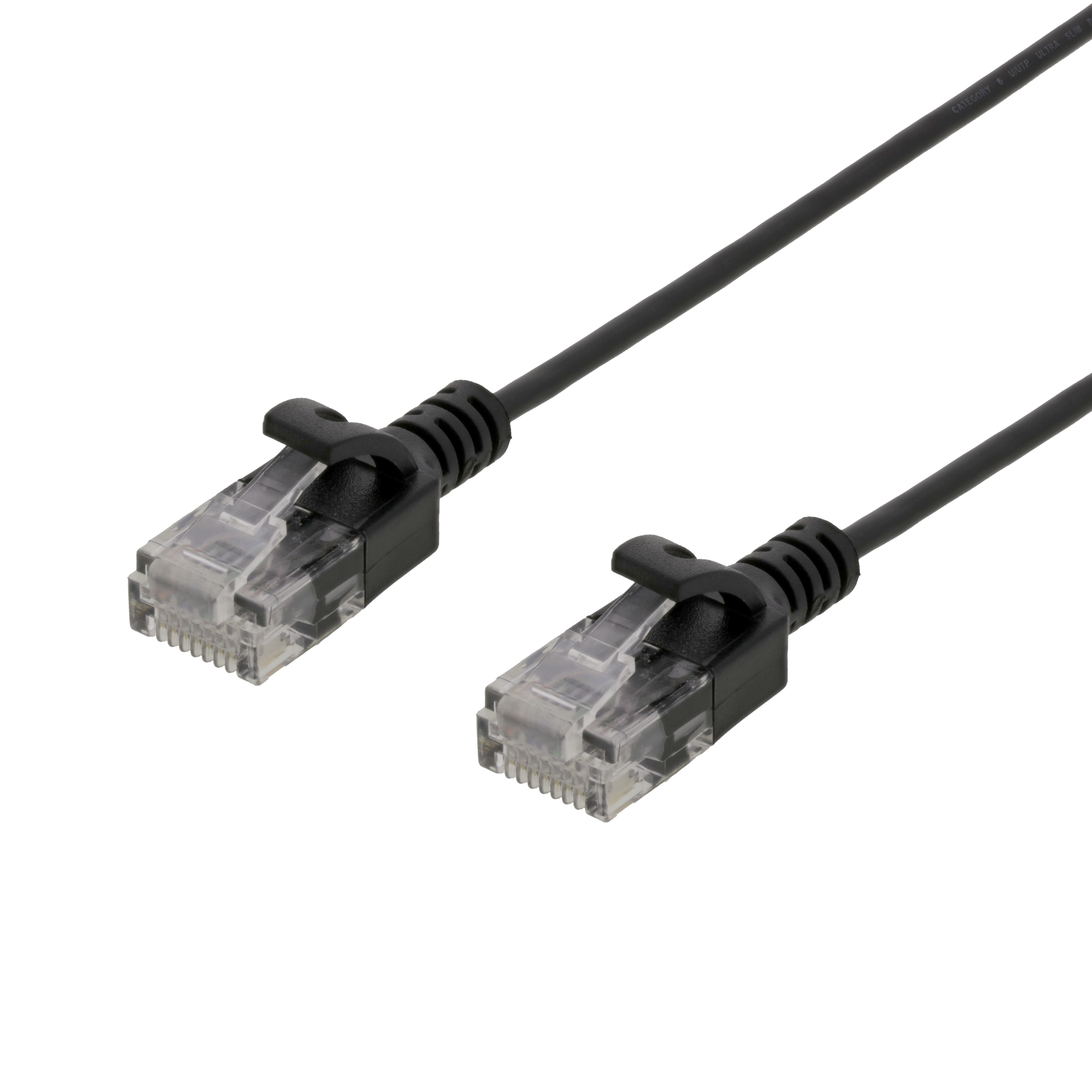 Due cavi Ethernet neri con connettori, angolati su sfondo nero.