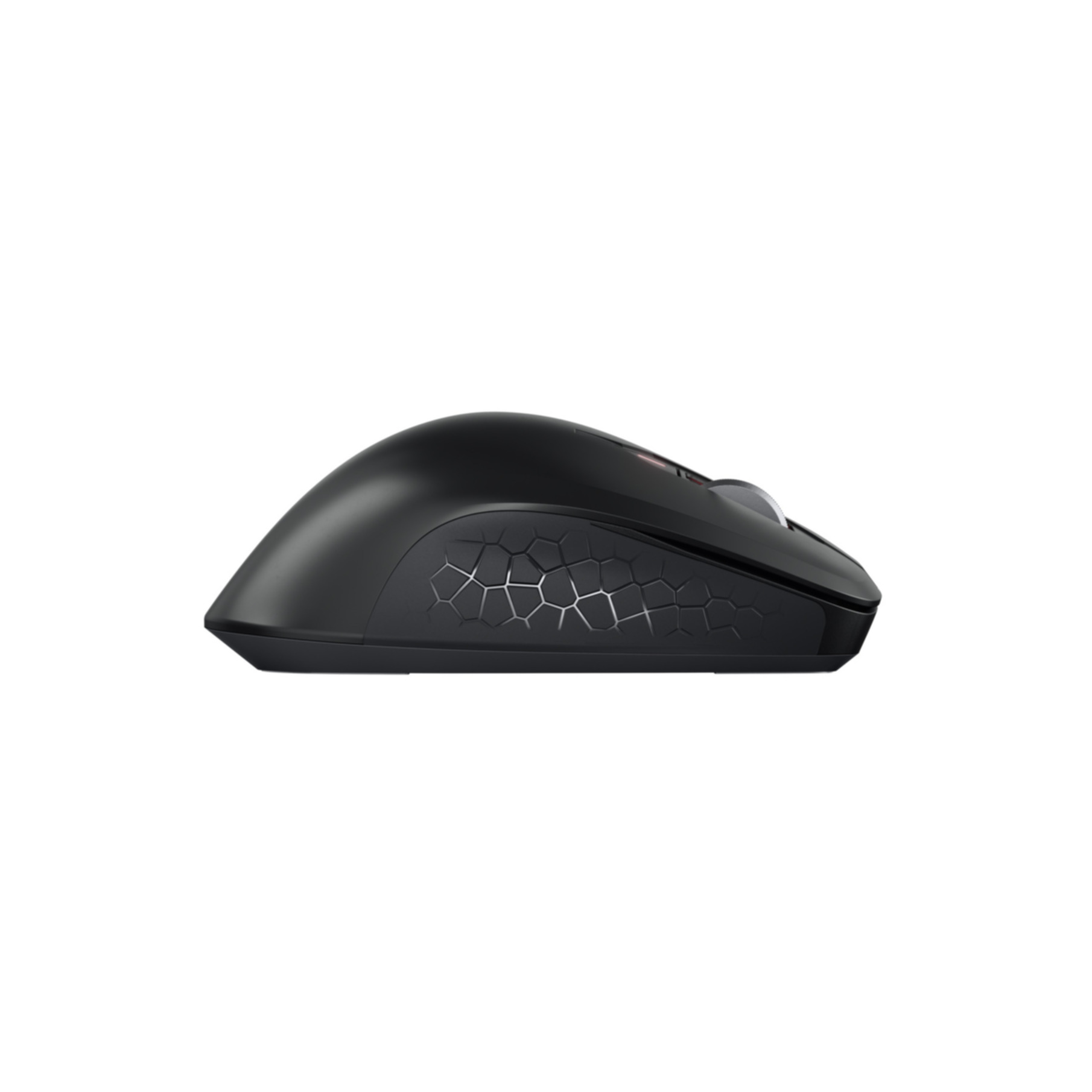 Souris d'ordinateur noire, vue latérale. A un motif texturé sur un côté, avec un bouton rouge.