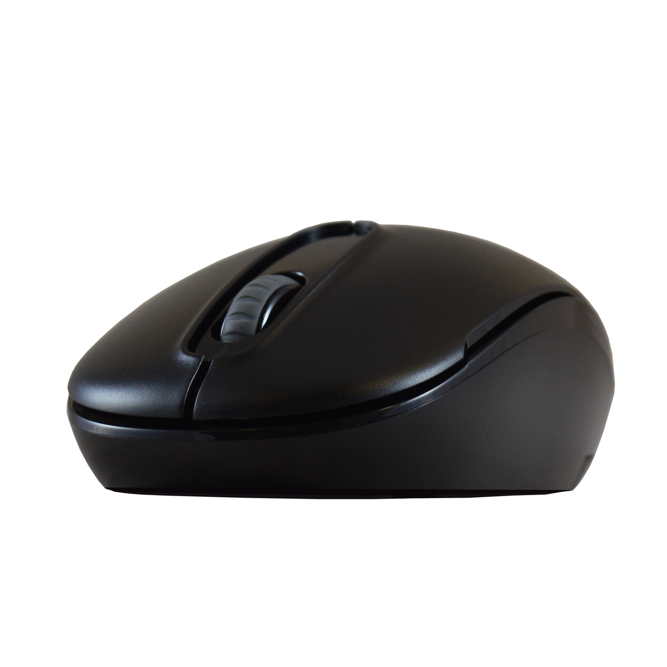 Mouse per computer nero. Il mouse ha una rotella e due pulsanti. Sfondo bianco.