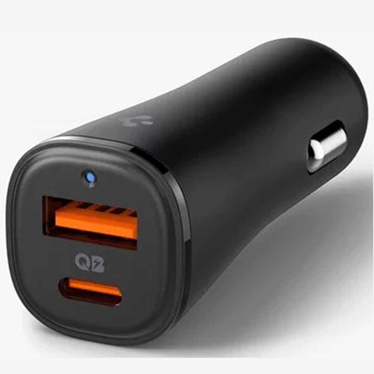 Chargeur de voiture noir avec deux ports, USB et USB-C, accents orange.