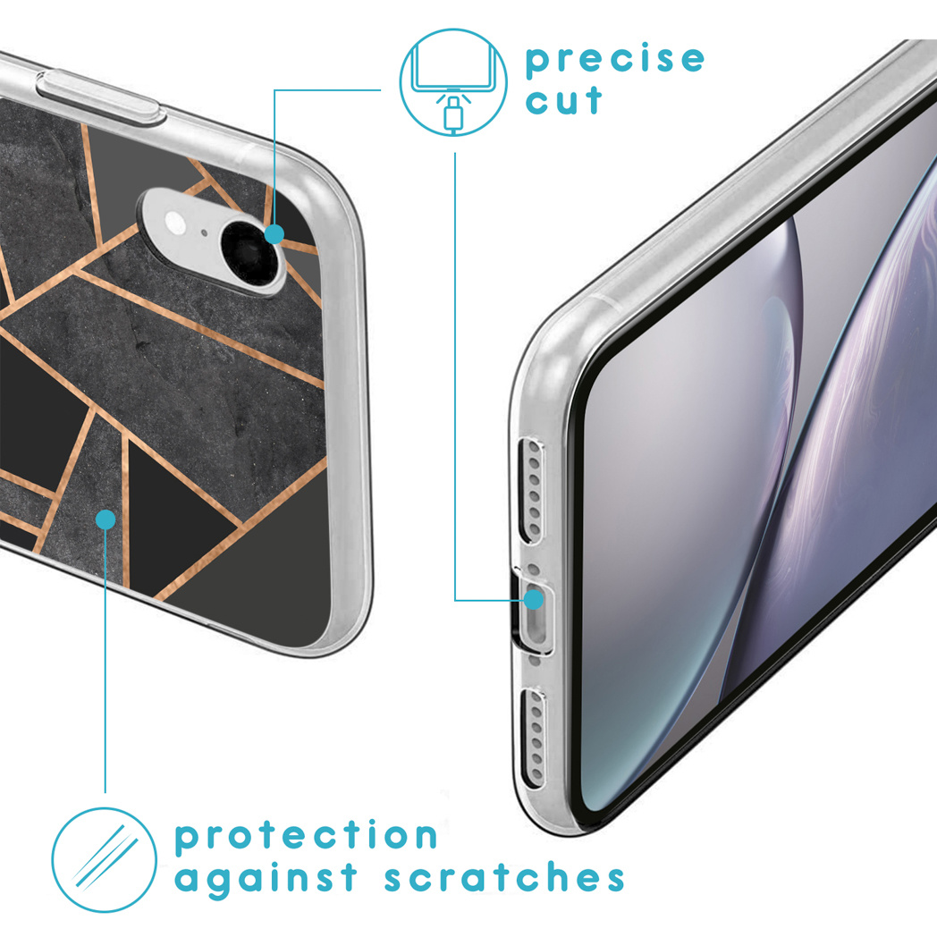 Telefoonhoes detail met marmerdesign, koperkleurige lijnen. Precieze snit en bescherming tegen krassen.