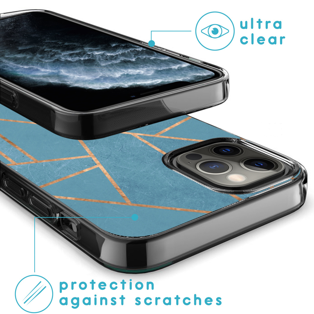 Un téléphone dans un étui bleu et or. L'étui porte le texte 'ultra clear' et 'protection'.