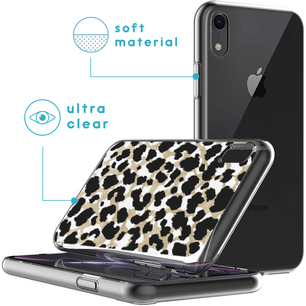 Coque de téléphone transparente avec un motif léopard. Le téléphone est dans la coque. Texte : Matériau doux.
