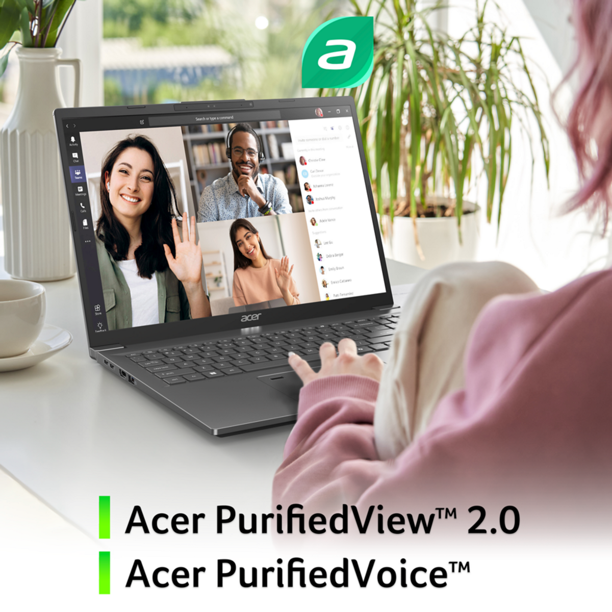 Un portátil muestra una videollamada. Una mujer escribe en el teclado. Logo Acer presente.