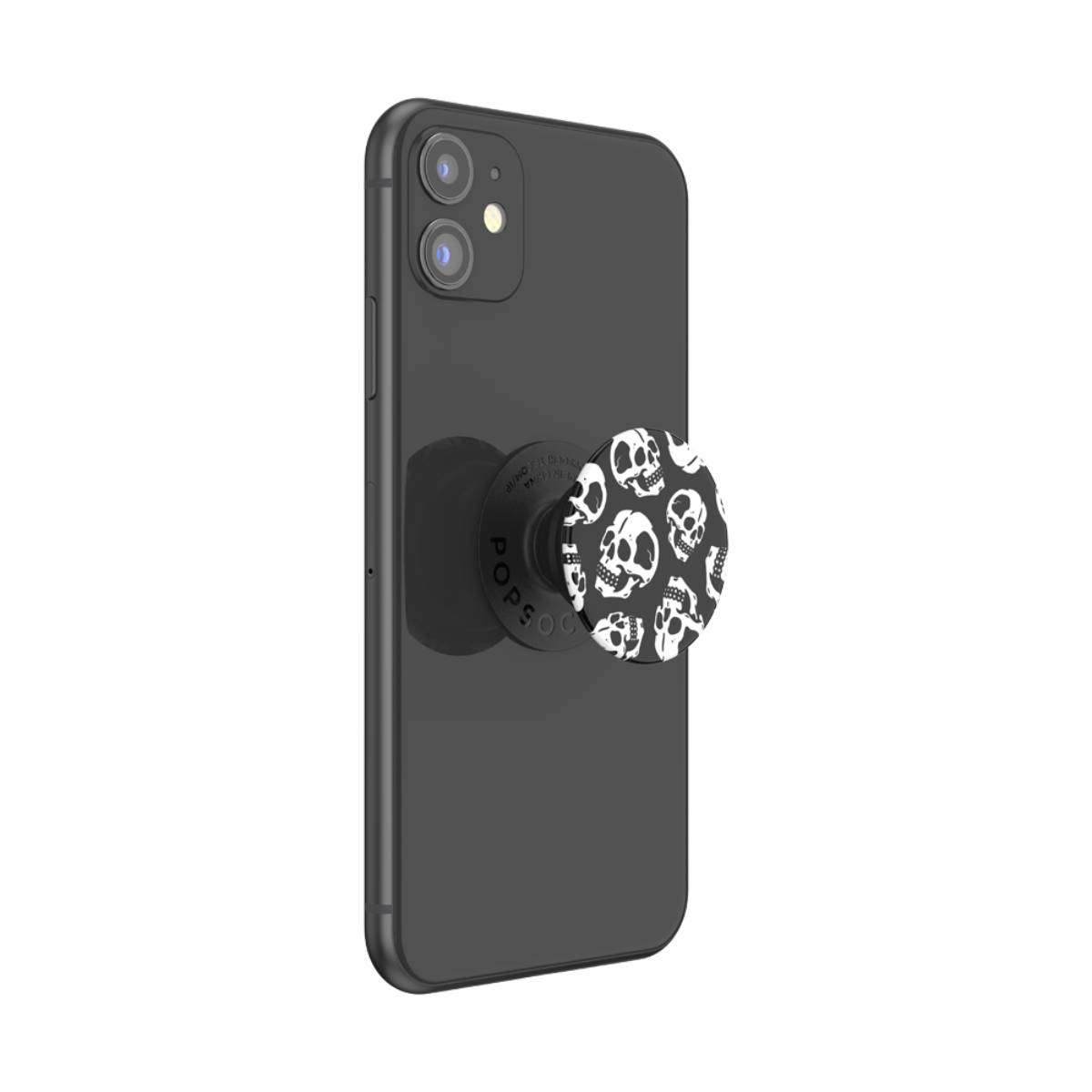 Un telefono nero con un pop-socket a forma di teschio sul retro. Sfondo bianco.