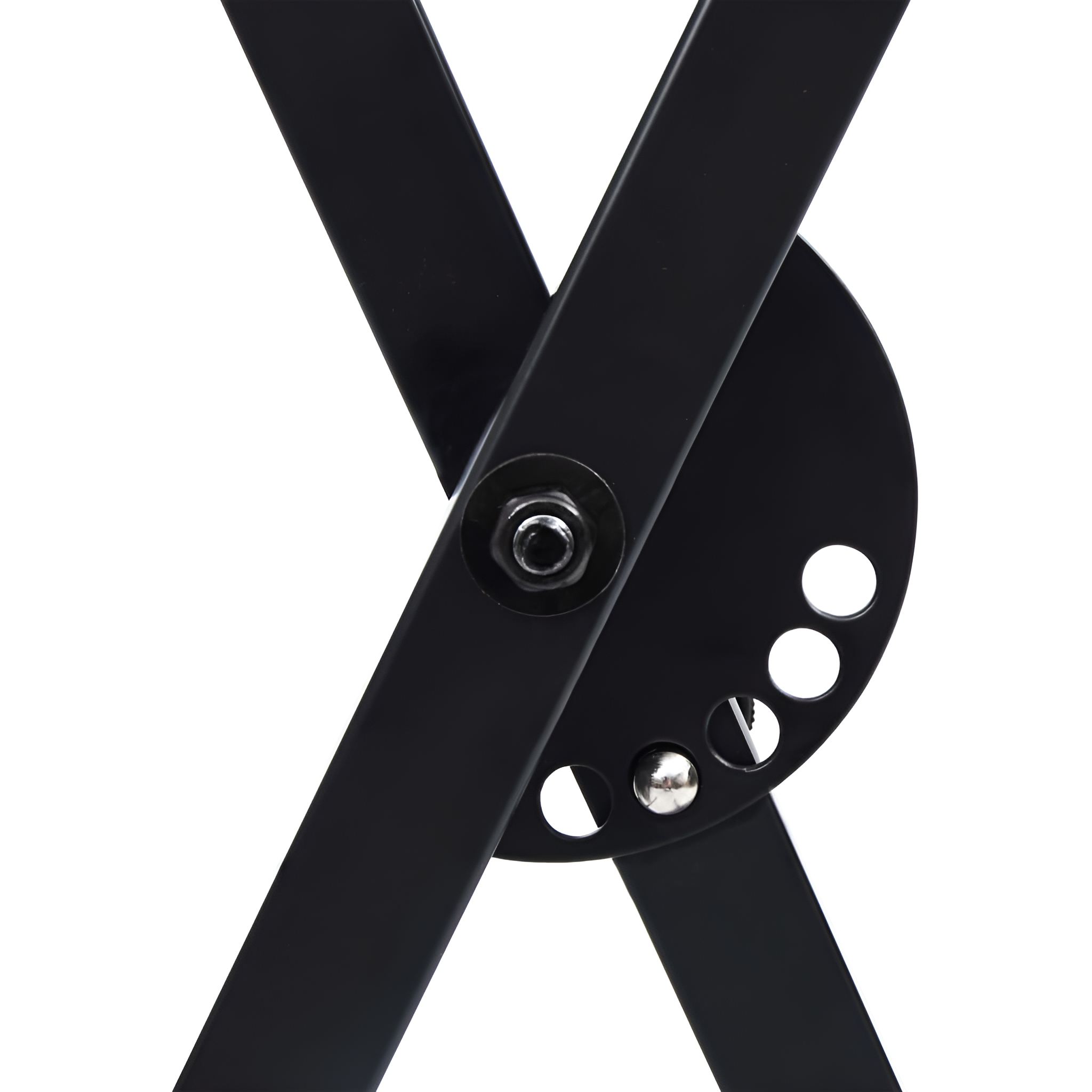 Nahaufnahme einer schwarzen metallischen X-förmigen Struktur, weißer Hintergrund.