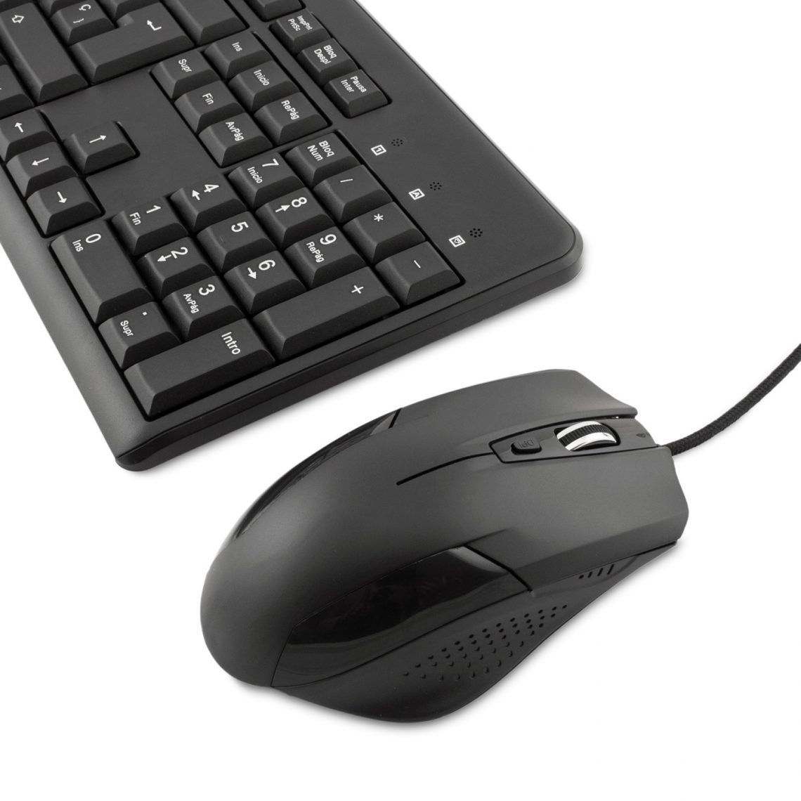 Mouse e tastiera per computer neri. Il mouse è accanto alla tastiera.