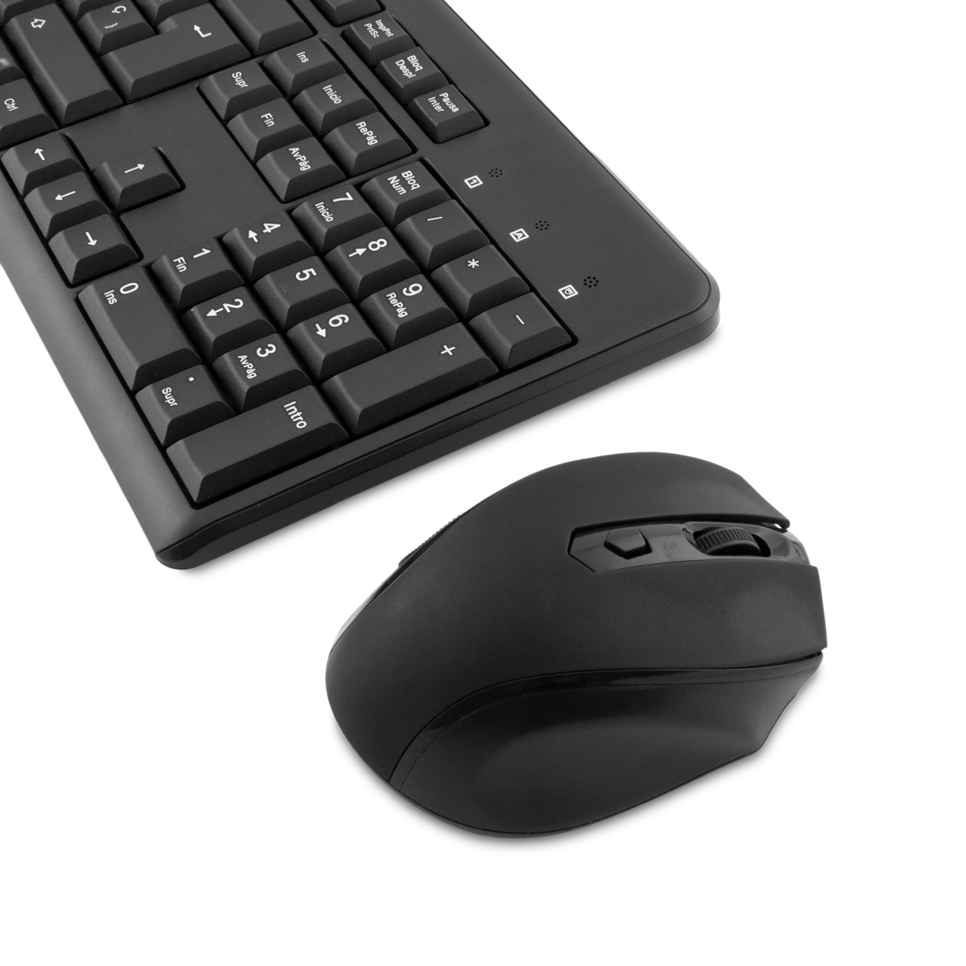 Un teclado negro y un ratón negro sobre un fondo blanco.
