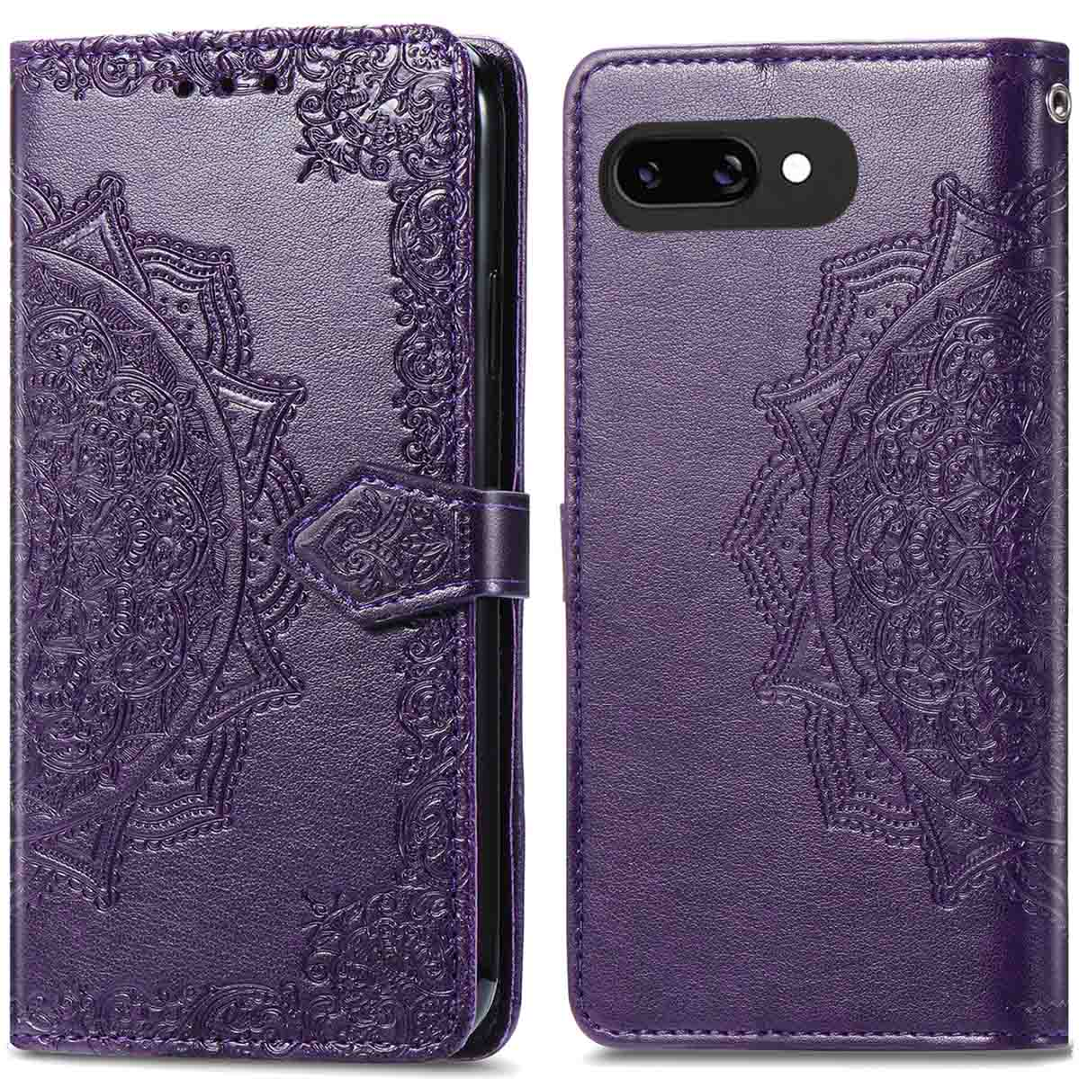 Étui de téléphone en cuir violet avec motif mandala et fermoir. Téléphone à droite.