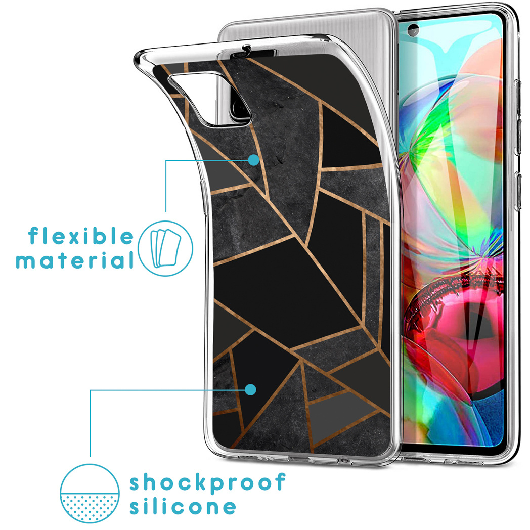 Coque de téléphone noire et or avec motif géométrique. L'étui est en silicone antichoc.
