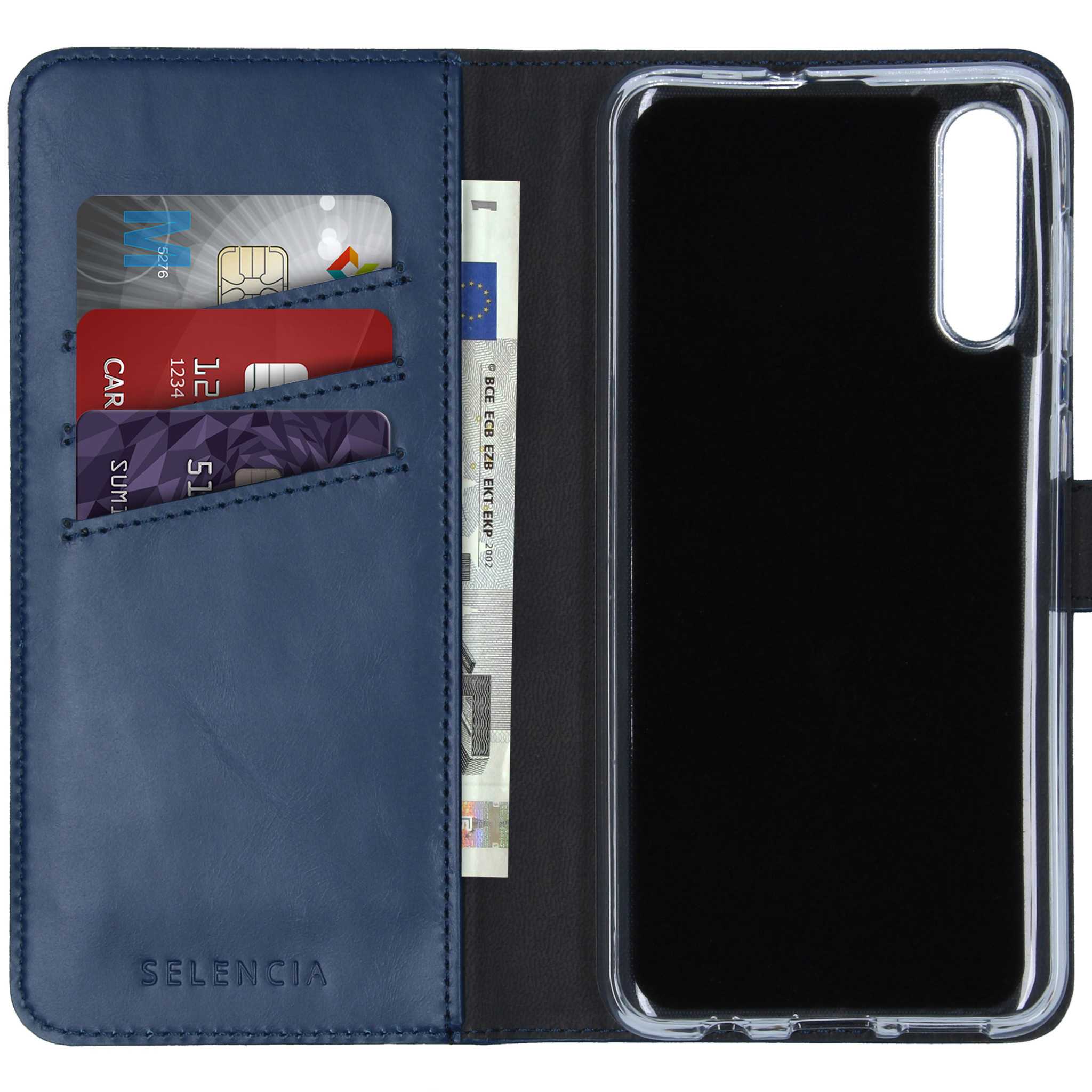 Blauwe telefoonhoes met kaarten en geld. Zwarte telefoon zit in de hoes.