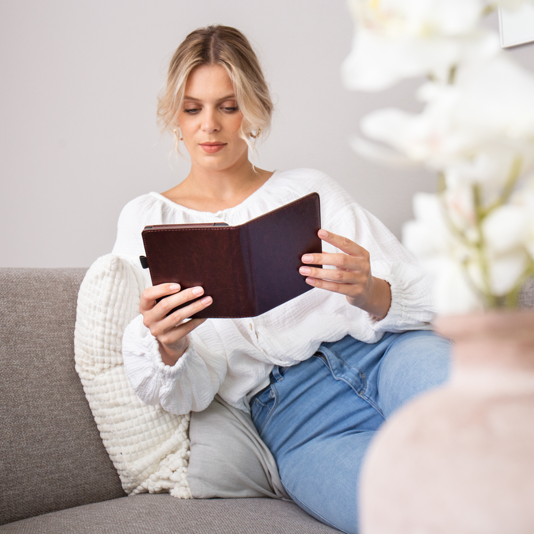 IMOSHION Vegan Leather Bookcase - Protective cover