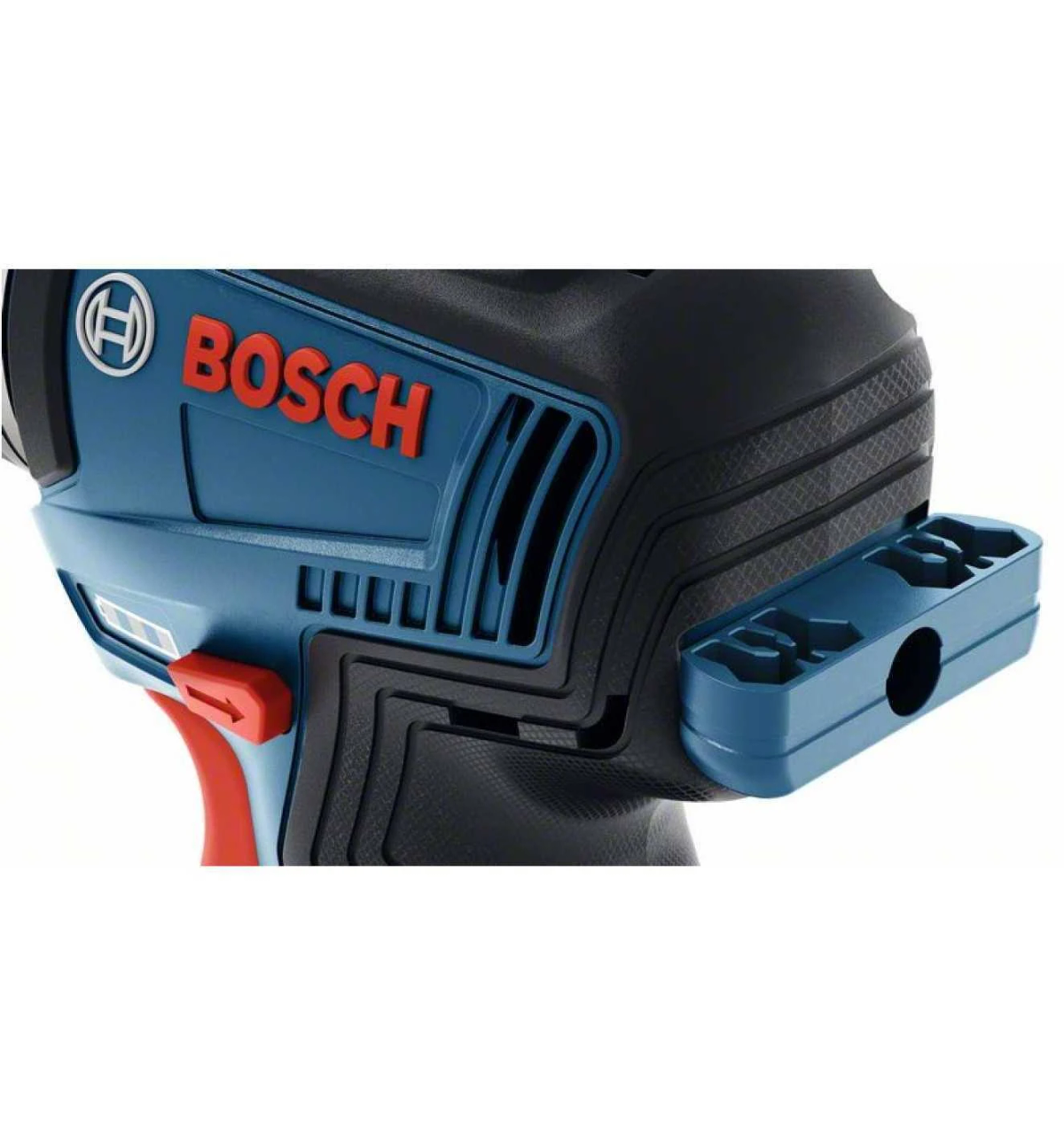 Trapano Bosch con dettagli rossi e blu. Sfondo bianco.