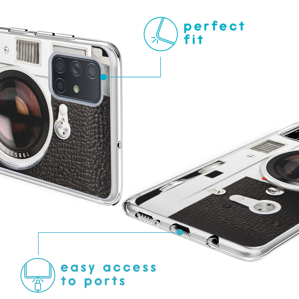 Telefoonhoesje met cameradessin, doorzichtige randen en tekst. Toont 'gemakkelijke toegang tot poorten' en 'perfecte pasvorm'.