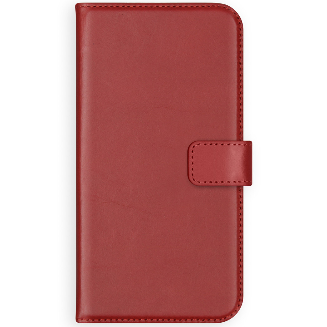 Custodia per telefono in pelle rossa. La custodia è chiusa. La custodia ha una chiusura magnetica.
