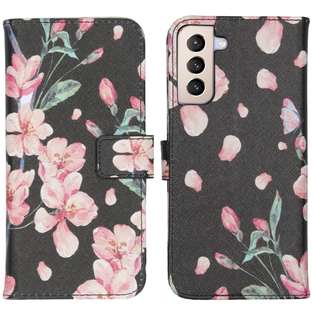 Étui de téléphone noir avec motif floral rose, ouvert.