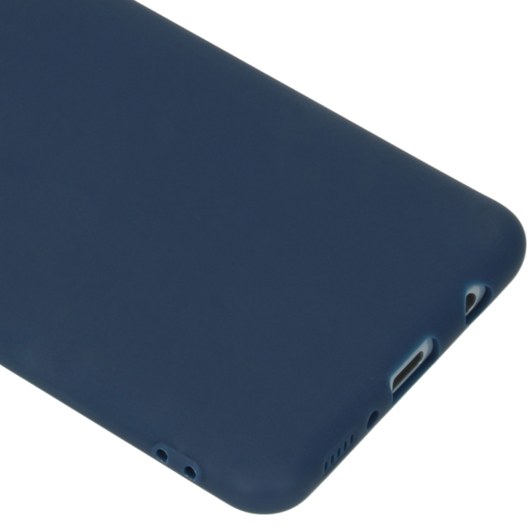 Close-up van een marineblauw telefoonhoesje.