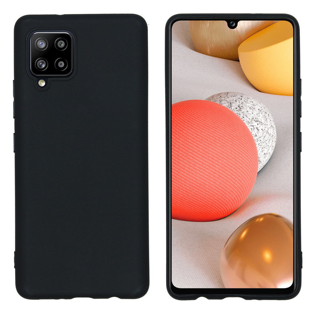 Custodia per telefono nera e un telefono a destra. Il telefono ha un modulo fotocamera nero.