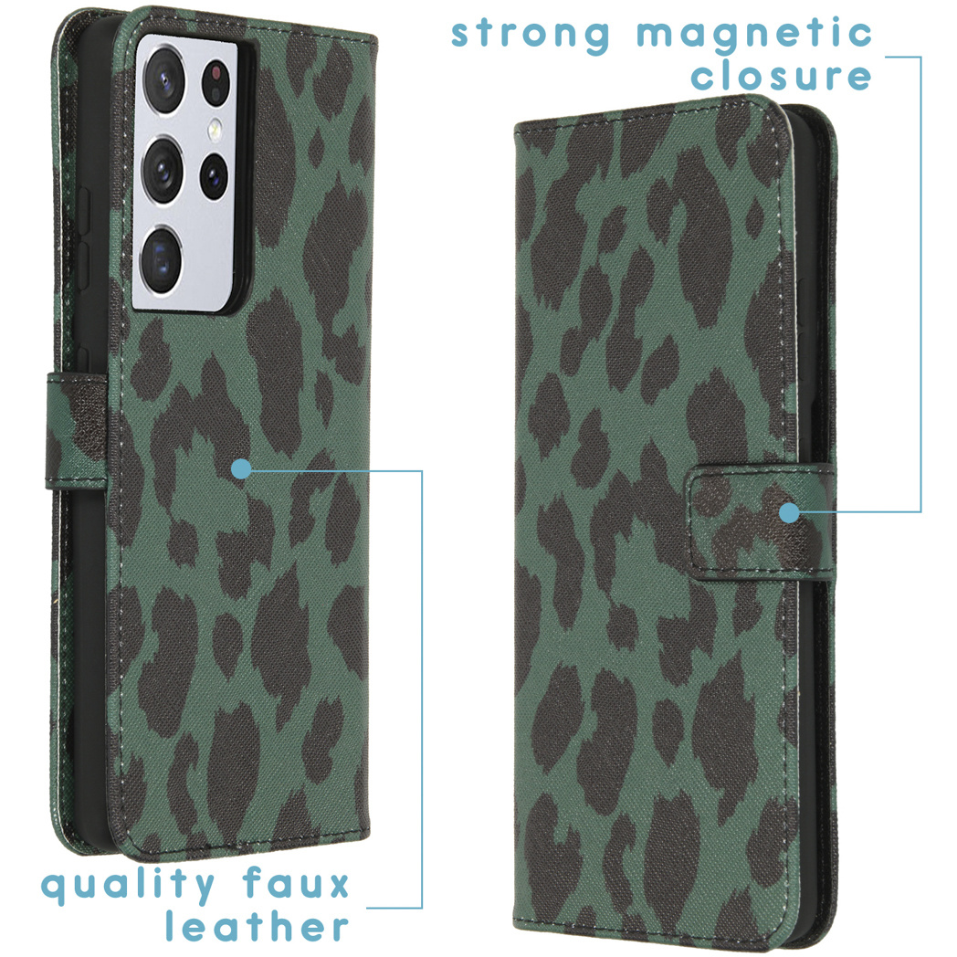 Een groene telefoonhoes met een luipaardprint. Tekst geeft 'kwaliteits kunstleer' aan.