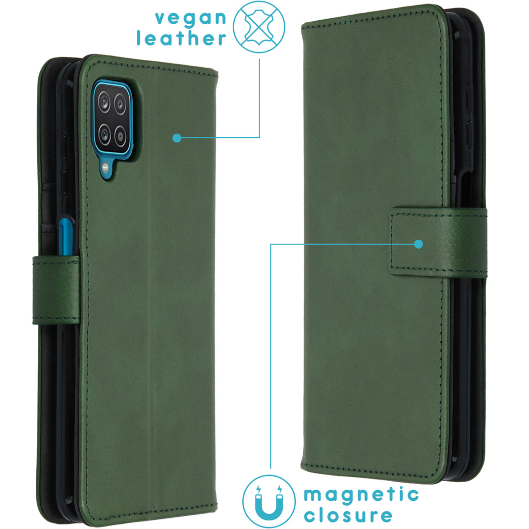 Custodia verde con patta e chiusura magnetica, pelle vegana.