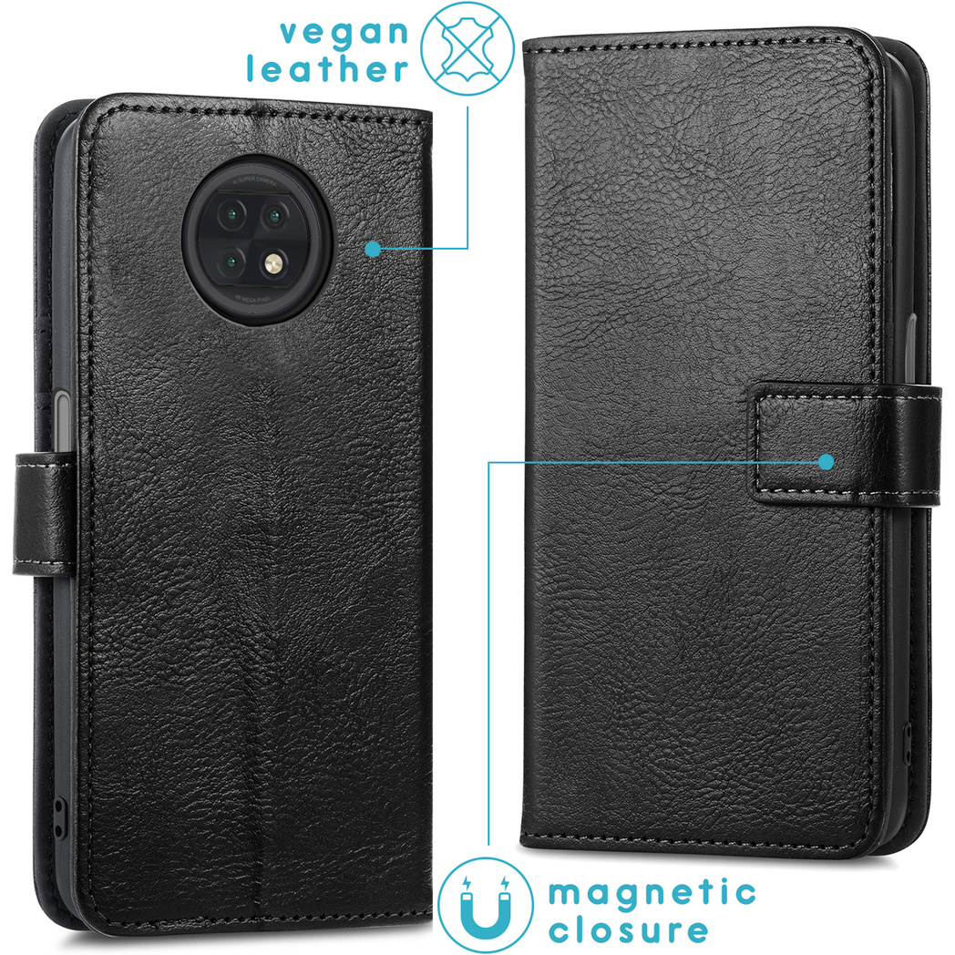Zwarte vegan leren telefoonhoes met magnetische sluiting, open en dicht.