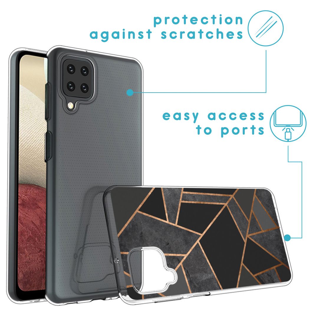 Telefoonhoes met geometrisch ontwerp, grijs, zwart en goud. Gemakkelijke toegang tot poorten, bescherming tegen krassen.