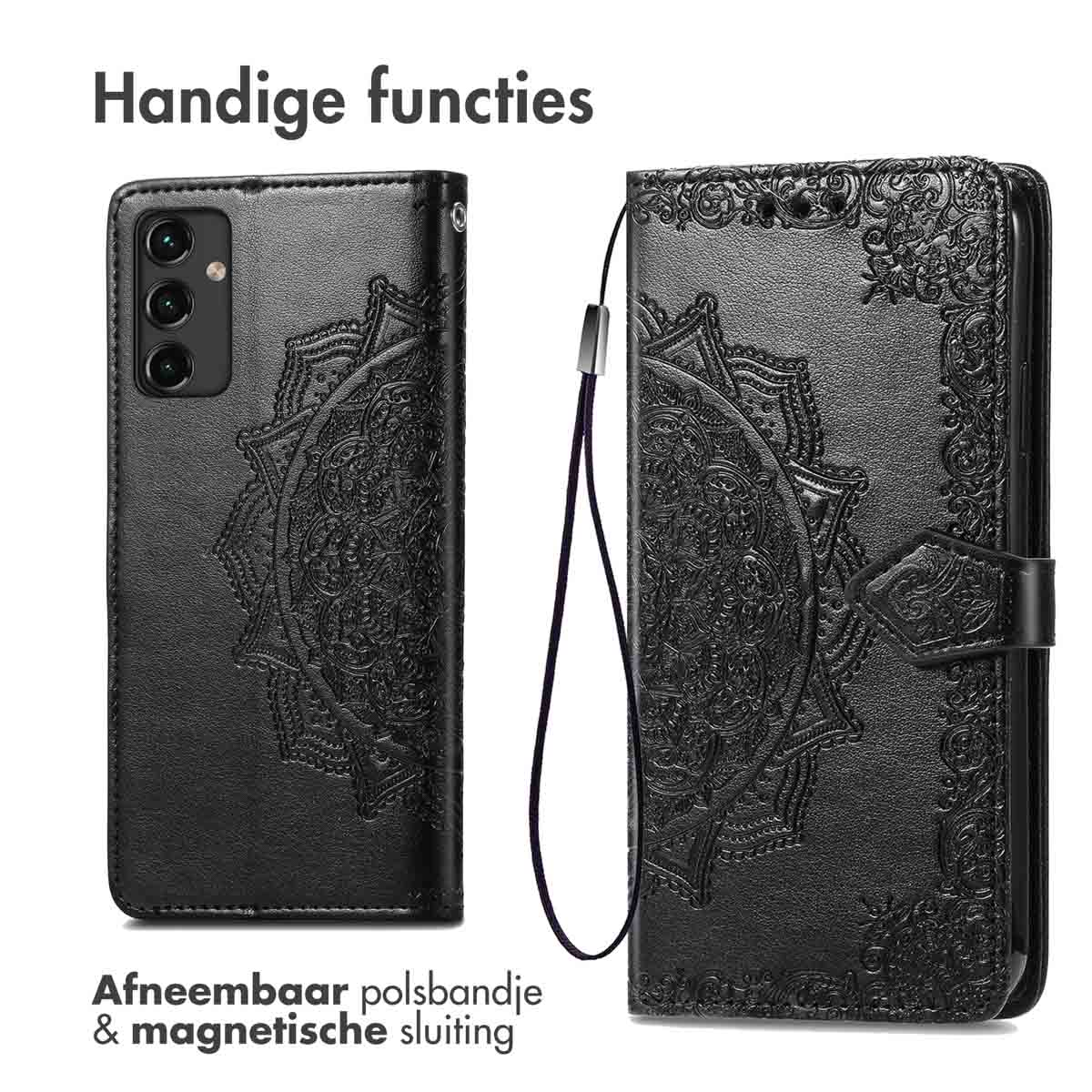 Zwarte telefoonhoes met mandala patroon open. Afneembare polsband en magnetische sluiting.