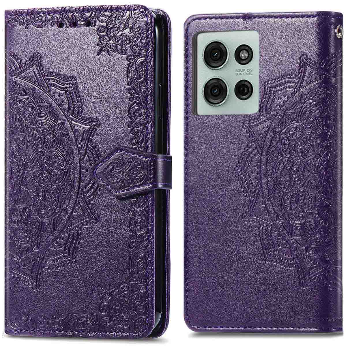 Étui de téléphone violet ouvert avec téléphone. Motif décoratif sur l'étui.