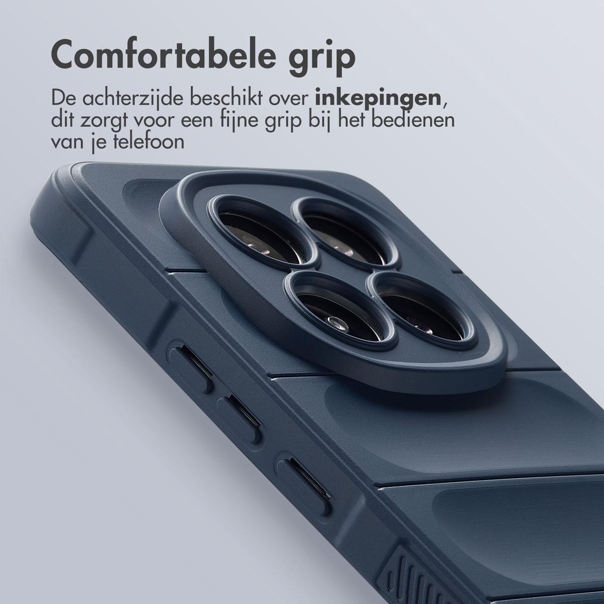 Close-up van een donkerblauwe telefoonhoes met gedetailleerd grip-ontwerp.