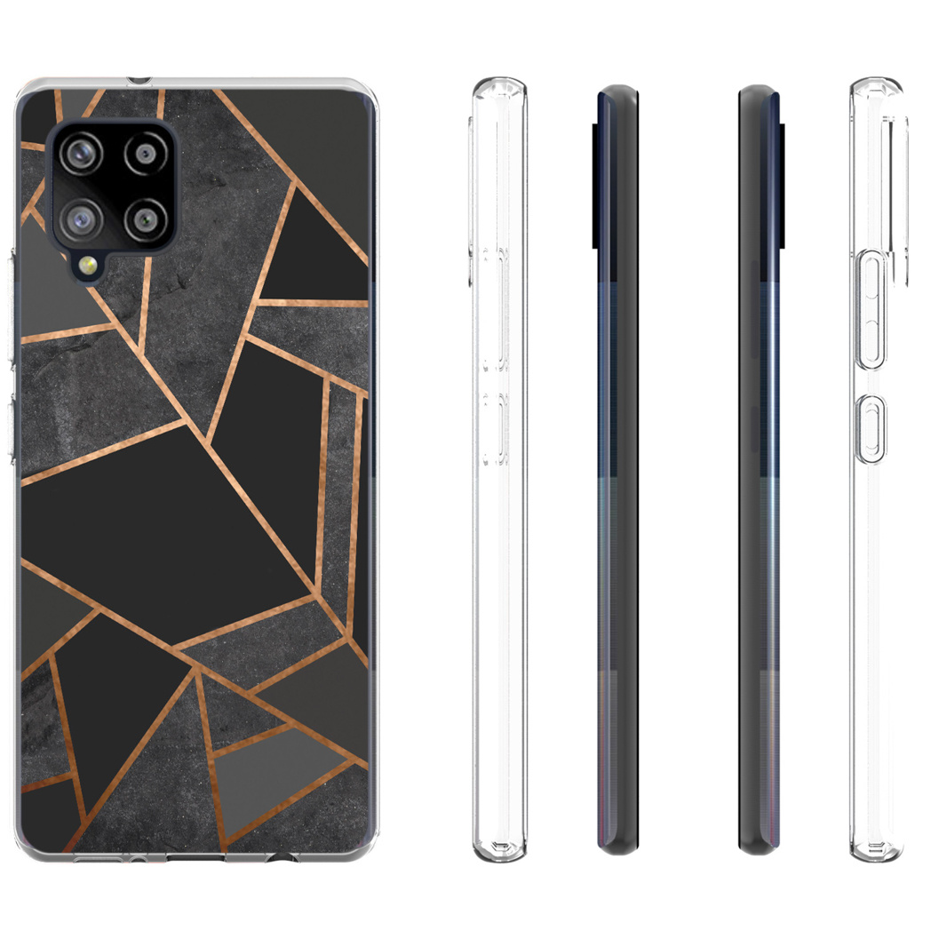 Une coque de téléphone avec un motif géométrique au dos et un côté transparent. Plusieurs angles sont présentés.