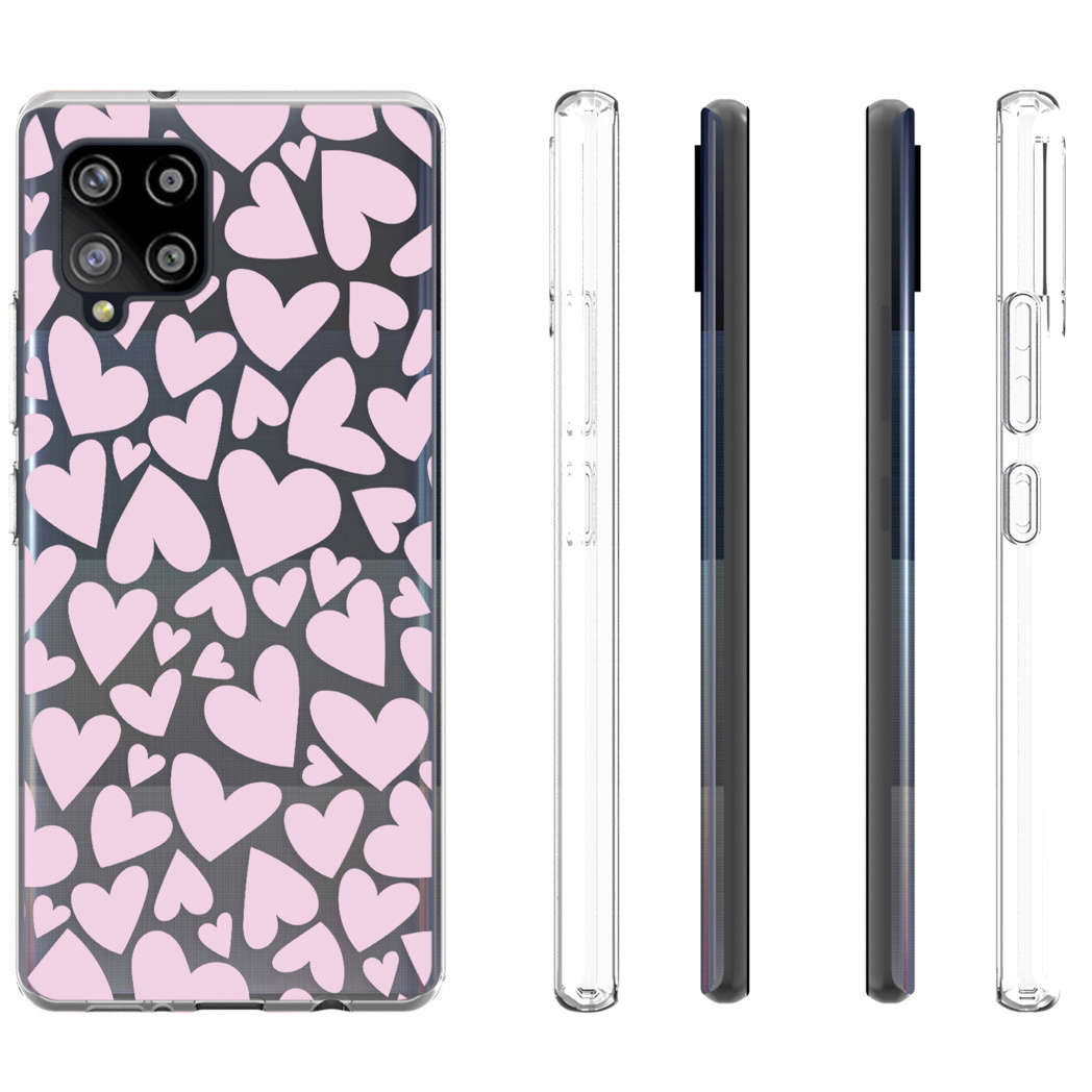 Coque de téléphone avec des coeurs dessus. Le téléphone est à l'intérieur.