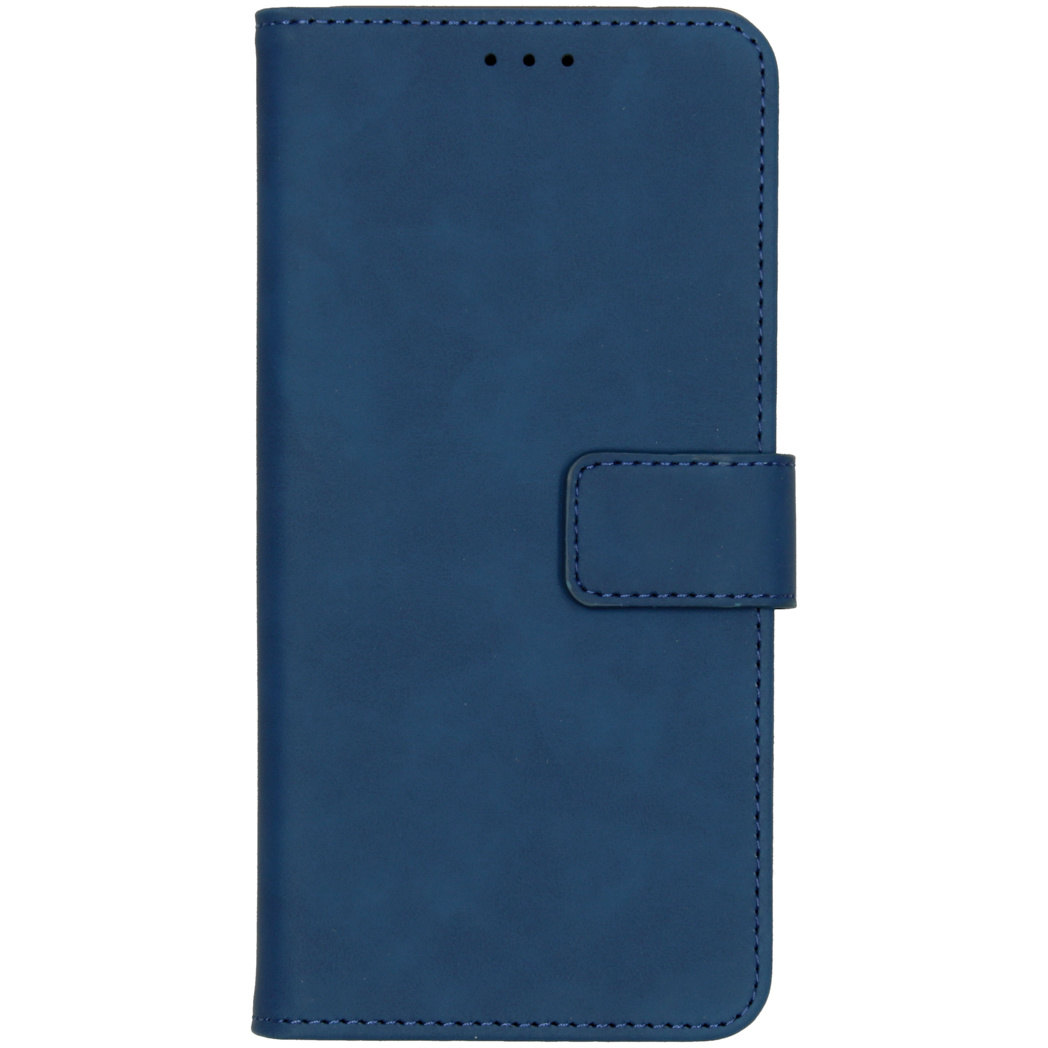 Coque de téléphone bleue, fermée, avec fermeture à bouton. C'est un étui de style à rabat latéral, avec des coutures sur les bords.