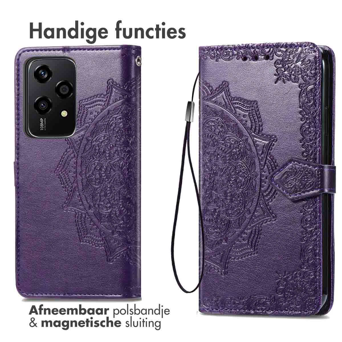 Coque de téléphone violette avec motif mandala. Ouverte avec téléphone et dragonne.