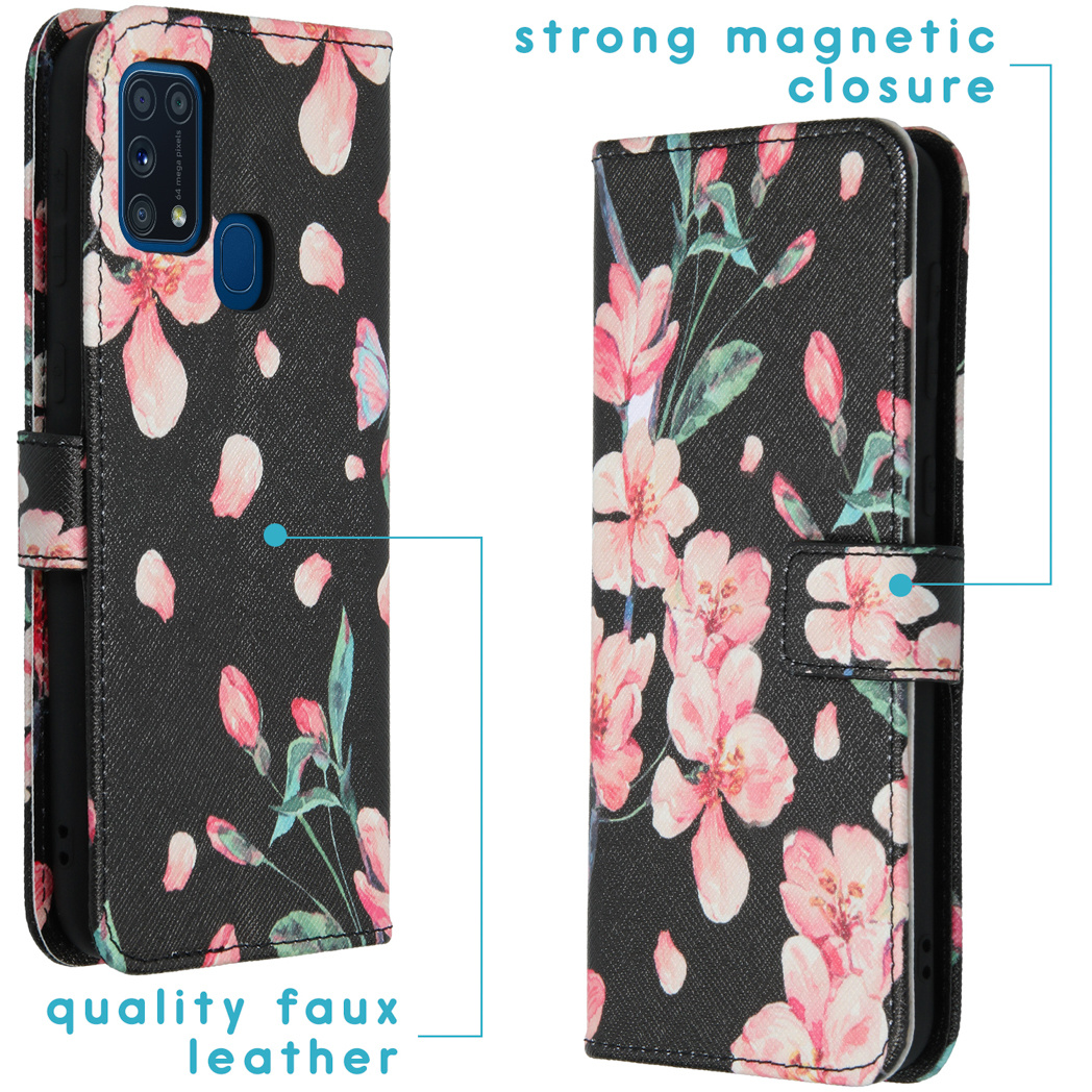 Zwart telefoonhoesje met roze bloemen en sterke magnetische sluiting.