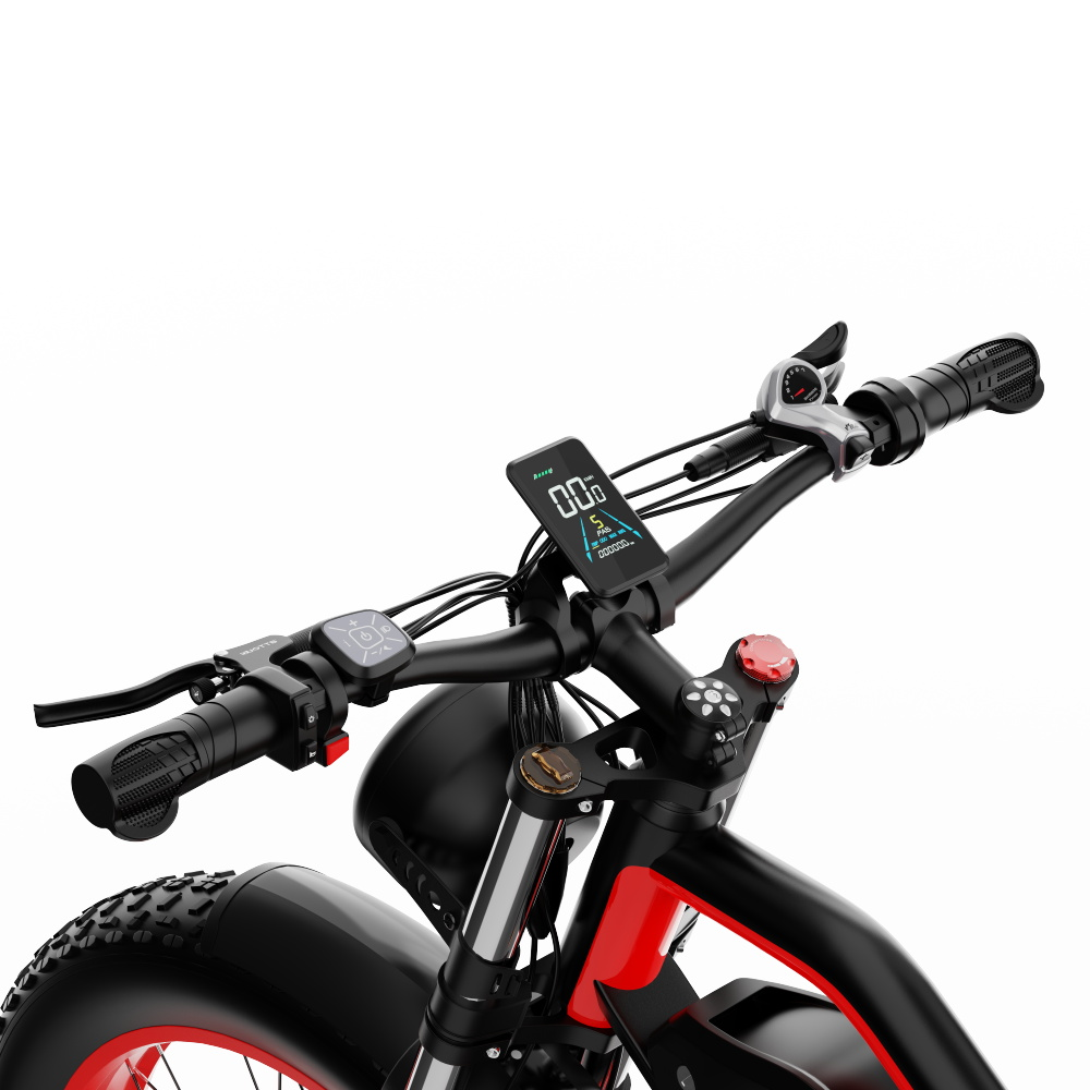 Manubrio e display di una bici elettrica nera e rossa, sfondo bianco.